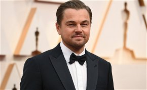 Leonardo DiCaprio tényleg felismerhetetlen, de valaki így is kiszúrta a barátnőjével – lesifotók