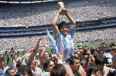 Egy éve hunyt el Diego Maradona – galéria