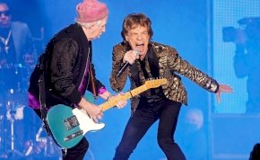 Így néz ki fürdőruhában Mick Jagger 44 évvel fiatalabb barátnője - lesifotók