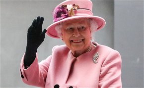 Brit királyi divat: II. Erzsébet a szivárvány szinte minden színében pompázott már - képek