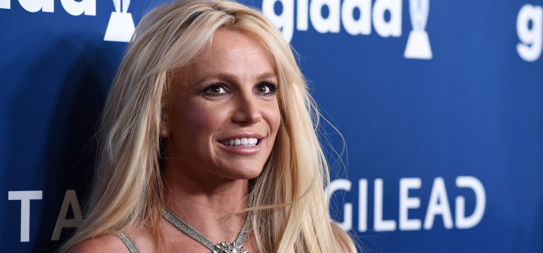A szexi Britney Spears folyamatosan a rajongóknak tart divatbemutatót – fotók