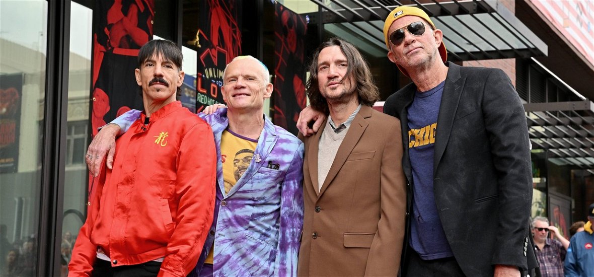 Megkapta a saját csillagát a Red Hot Chili Peppers – egy világsztár színész is ott volt az eseményen