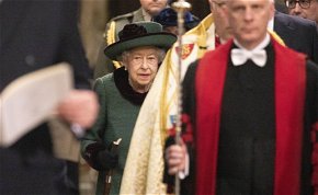 Fantasztikus ajándékot kapott II. Erzsébet királynő – fotók