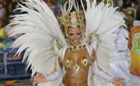 Hoppá: még a meztelenkedéstől sem riadtak meg a riói karnevál fellépői az utolsó napokban