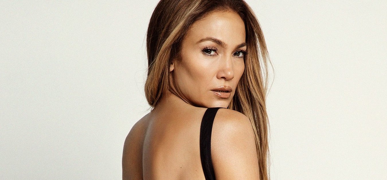 Jennifer Lopez megmutatta magát meztelenül, de előtte megünnepelte a családdal a születésnapját