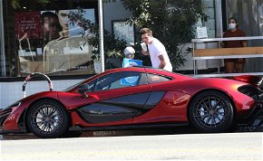 David Beckham luxusautóját lenyúlta a fia egy körre