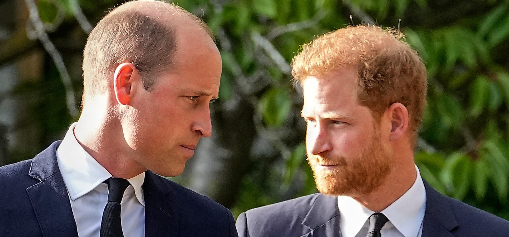 Szívszorító pillanat: fotókon Vilmos és Harry herceg találkozása – vajon végre békét kötnek egymással?
