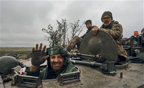Lélekfacsaró fotók az ukrán frontról