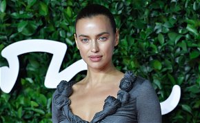 A világhírű orosz modell többször dobta le a melltartóját, mint gondolnád