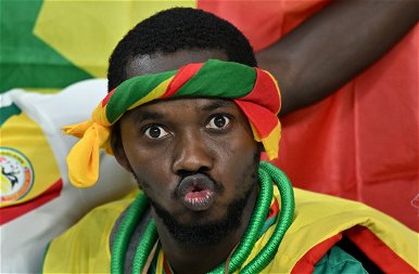Őrületes figurák szurkoltak az Ecuador–Szenegál meccsen, Katar színfoltjai voltak