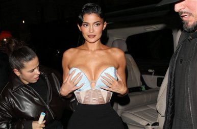 Túl merész ruhát adtak a legfiatalabb Kardashian-ra?