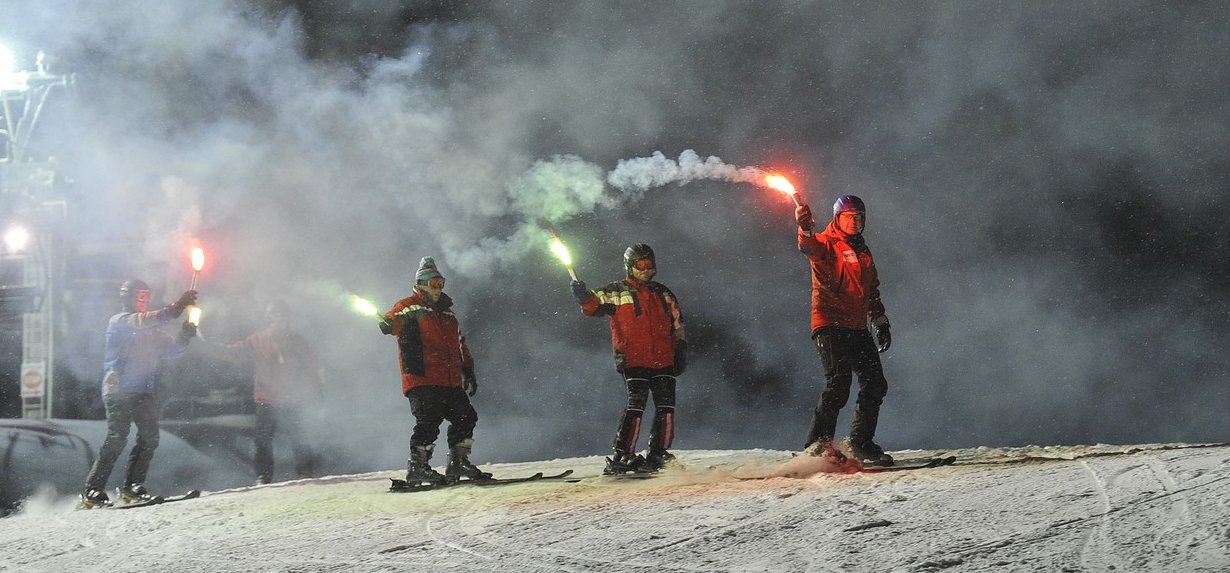 Éld át az éjszaka izgalmát: Az éjszakai síelés az a téli sport, amit nem hagyhatsz ki!