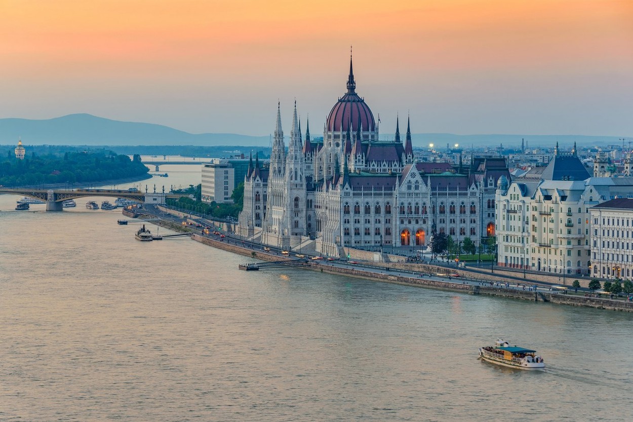 Régi fekete-fehér fotók láttak napvilágot Budapestről, így csak nagyon kevesen látták a fővárost 