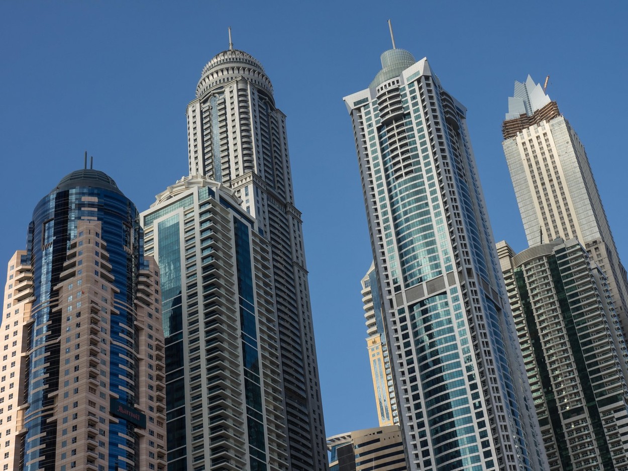 A világ egyik leggazdagabb városára rá sem ismerni: évtizedekkel ezelőtt kopár terület húzódott a felhőkarcolók helyett 