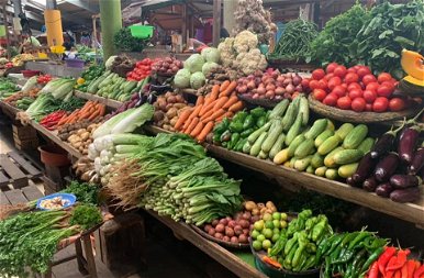 Egy madagaszkári piac, amely a város üde színfoltja