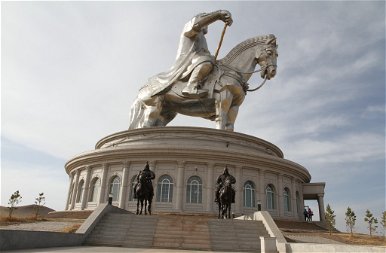 Mongóliában megnéztem a világ legnagyobb lovasszobrát