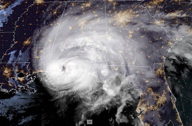 A Sally hurrikán megérkezett USA partjaihoz