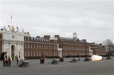 Díszlövések Londonban Fülöp herceg tiszteletére