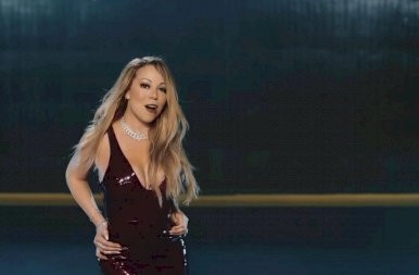Mariah Carey sose volt még olyan dögös, mint az új klipjében