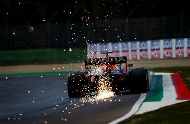 Hamilton pole-pozícióban: látványos képek a Forma-1 Olasz Nagydíjáról