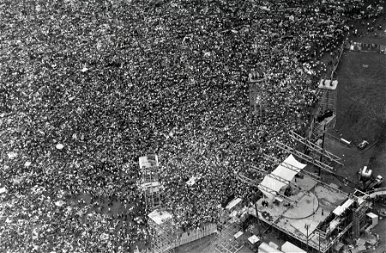 Woodstock, ahogy még sosem láttad: elképesztő képeken a szeretet, béke és a remek zenék fesztiválja