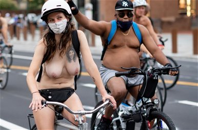 Meztelenül bicikliztek az emberek Philadelphiában – galéria (18+)