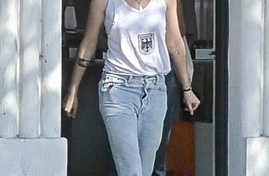 Így néz ki egy szimpla hétköznap az Alkonyat sztárja, Kristen Stewart – lesifotók