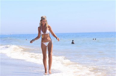 András herceg exe angyali bikiniben szexizett a tengerparton – lesifotók