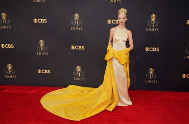 Emmy-díj 2021: mutatjuk a díjazottakat, na meg néhány igazán extrém ruhát is - fotók