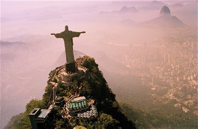 A Megváltó Krisztus szobra már 90 éve öleli magához Rio de Janeiro városát – Tudj meg mindent a világ hét új csodájának egyikéről!
