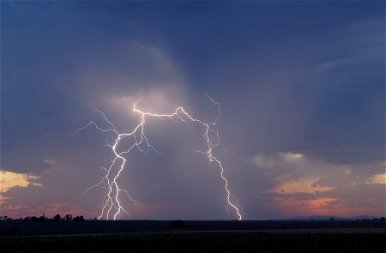 A természet ereje – elképesztő fotók villámokról
