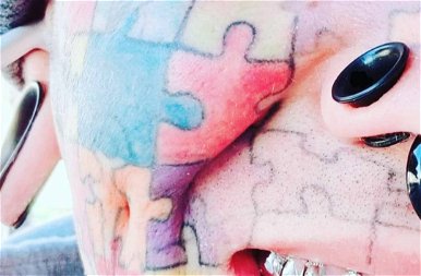 Félelmetesen néz ki ez a férfi, akinek még szemfehérje-tetoválása is van – fotók