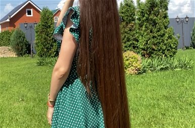 Ő az igazi Aranyhaj? Íme a lány, aki 10 éve növeszti a haját – fotók
