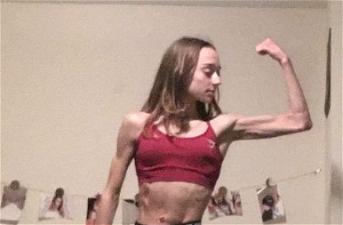 Dögös testépítő lett a 20 éves lány, aki nemrég még anorexiával küzdött – képek