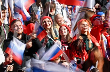 Ünnepeltek az oroszok – Putyin is megjelent a hatalmas tömeg előtt