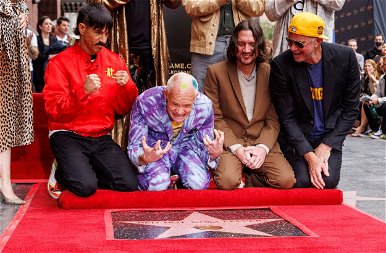 Megkapta a saját csillagát a Red Hot Chili Peppers – egy világsztár színész is ott volt az eseményen