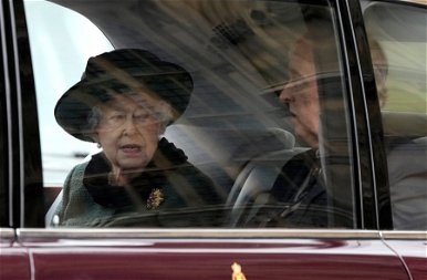 Fantasztikus ajándékot kapott II. Erzsébet királynő – fotók