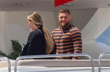 Hűha: így néz ki Conor McGregor kívánatos párja – csoda, hogy a harcművész nem ütötte le a lesifotóst