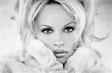 55 éves lett Pamela Anderson, az egykori szexszimbólum