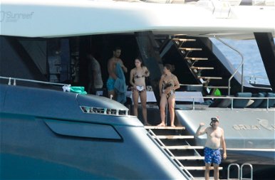Így néz ki most bikiniben Rafael Nadal terhes felesége
