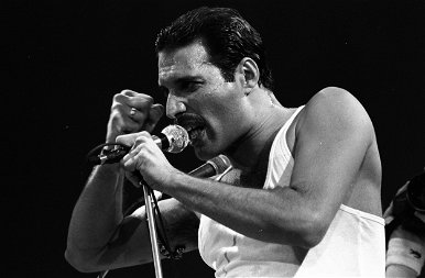 Napra pontosan 31 éve veszítettük el a Queen legendás énekesét, Freddie Mercury-t