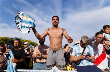 Messi ordítva énekelt, Argentínában pedig szinte mindenki bulizott