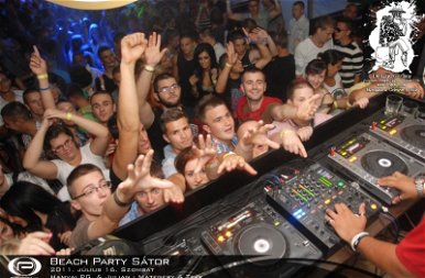 Beach Party Sátor, 2011. július 16. Szombat, Hungarian House Mafia: Hamvai PG. &amp; Julian - Mategery &amp; Tekk