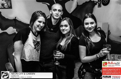 Debrecen,Neon City &amp; Garden- 2014. Április 12., szombat este